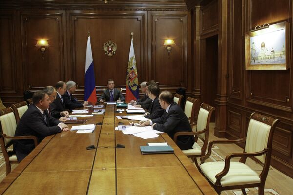Russian Cabinet favors moderate economic development scenario - Sputnik International