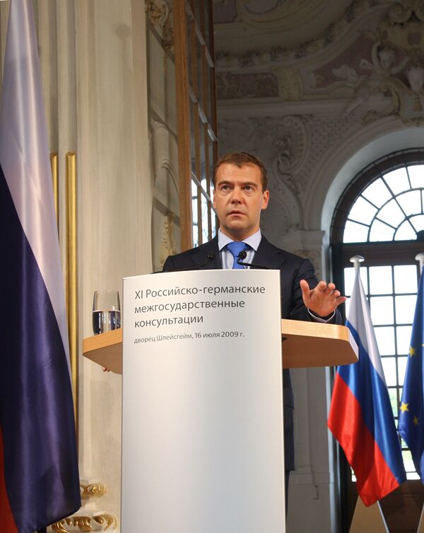 President Medvedev defends his European security proposal - Sputnik International