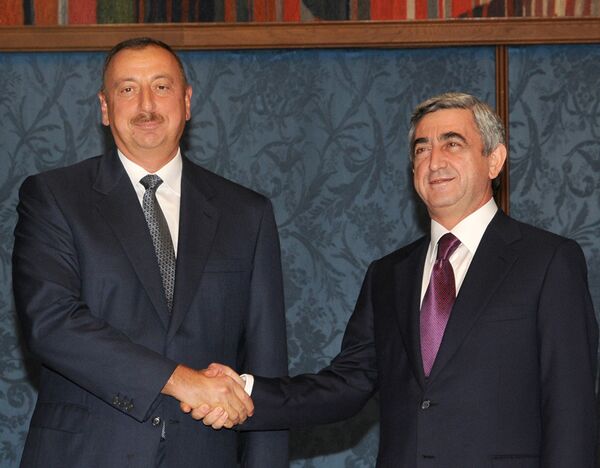 Presidents of Azerbaijan and Armenia meet in Moscow - Sputnik International