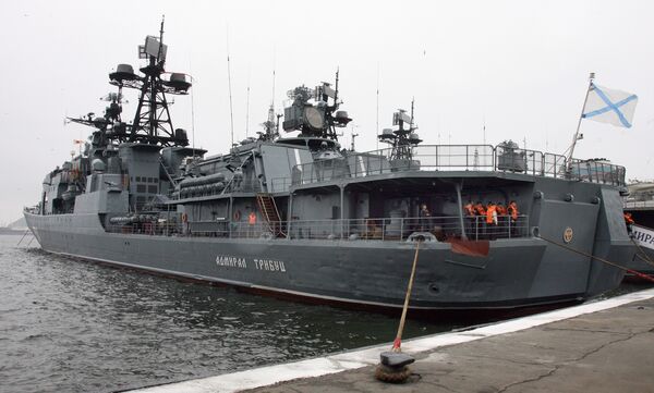 Vladivostock gives a showy send-off to Pacific fleet vessels bound for the Gulf of Aden - Sputnik International