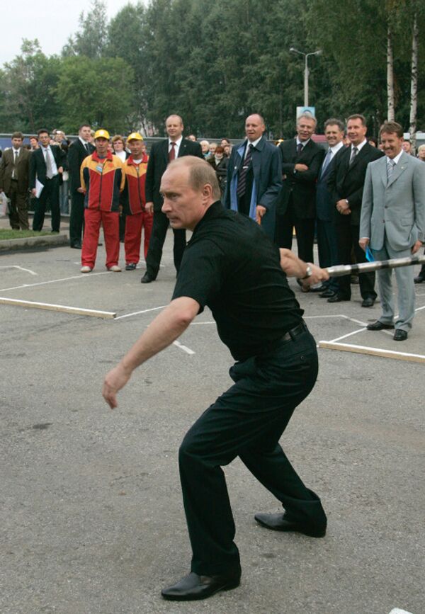 Russian President visits Izhevsk - Sputnik International