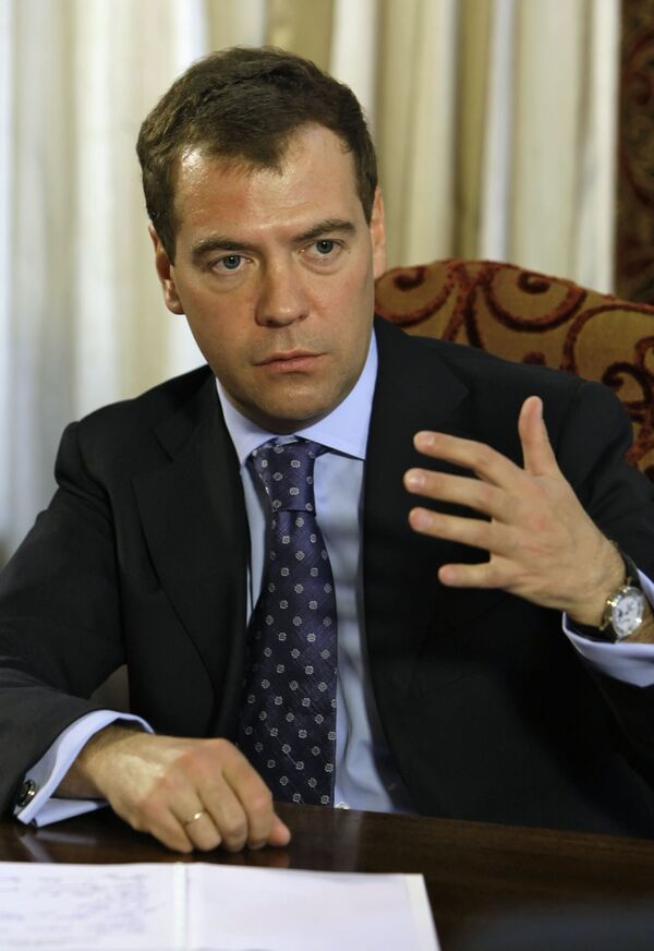 Президент РФ Д.Медведев провел встречу с активом Справедливой России - Sputnik International