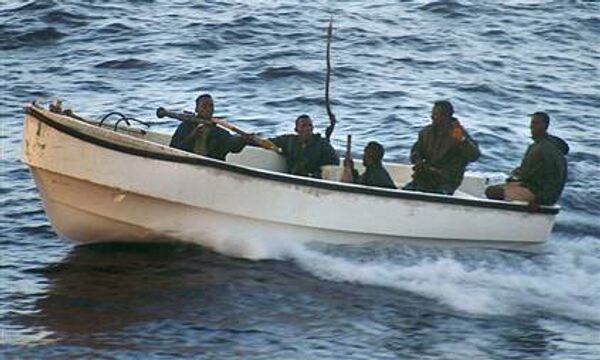 NATO forces foil hijacking of Turkish ship by Somali pirates - Sputnik International