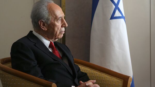  Peres urges Palestinian leader not to quit  - Sputnik International