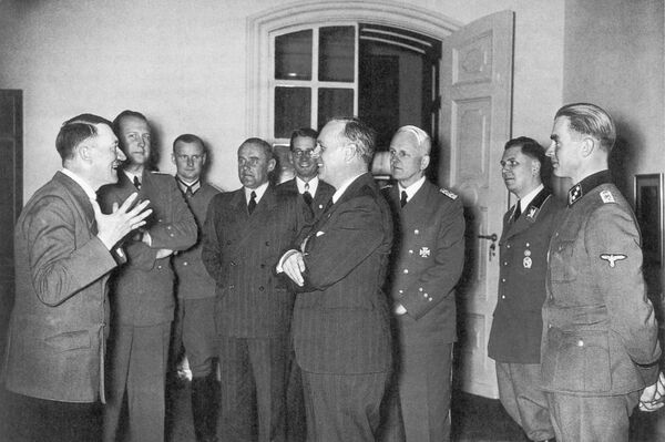 Фюрер Адольф Гитлер и глава МИД Германии Иоахим фон Риббентроп - Sputnik International