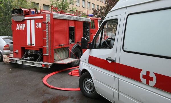  Moscow students survive sixth-floor jump during fire  - Sputnik International