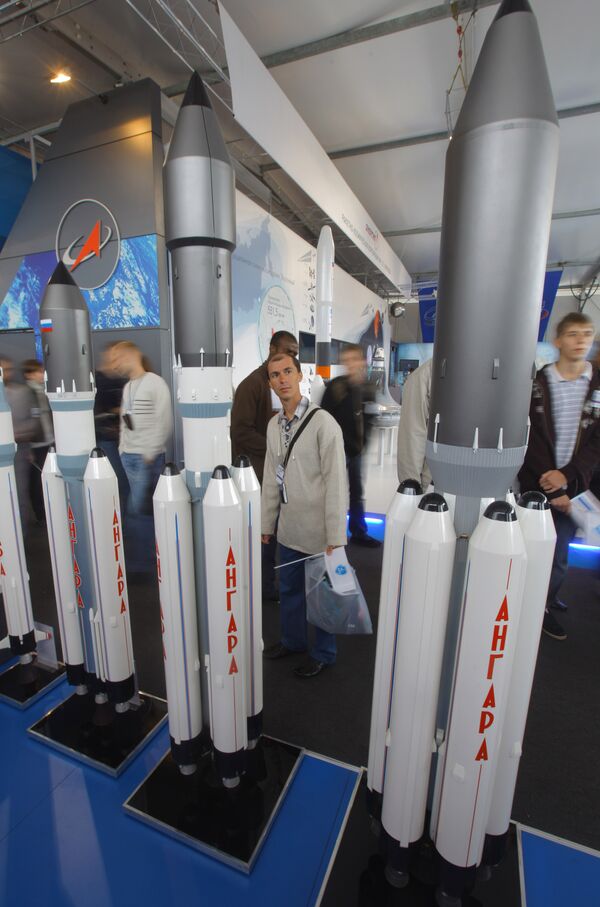 Angara booster mock-ups displayed at MAKS 2009 - Sputnik International