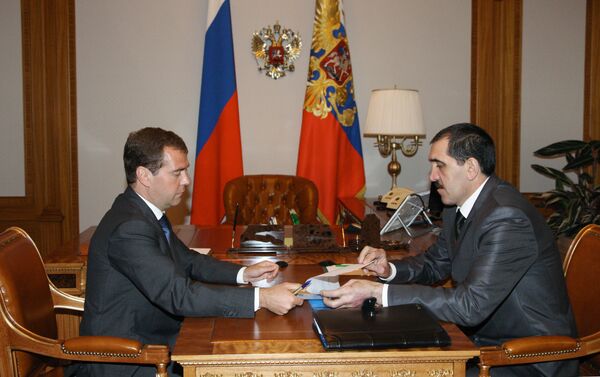 Russian President Dmitry Medvedev meets with Ingush President Yunus-Bek Yevkurov - Sputnik International