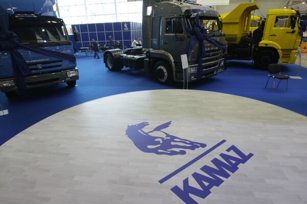 While serving as the workhorse of the military's truck fleet, Russian truck maker Kamaz has also been busy modernizing its civilian vehicle offerings. While serving as the workhorse of the military's truck fleet, Russian truck maker Kamaz has also been busy modernizing its civilian vehicle offerings. - Sputnik International