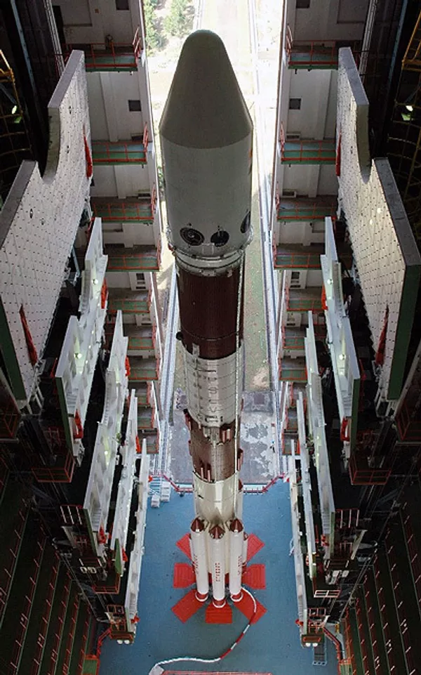 India launches rocket with seven satellites - Sputnik International