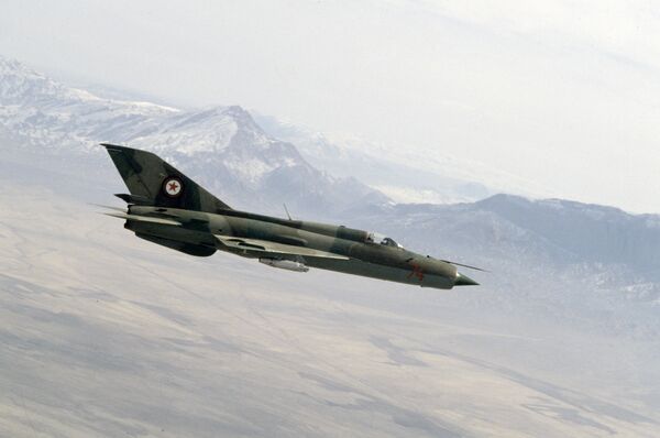 Pakistani air force plane crashes during training, one dead - Sputnik International