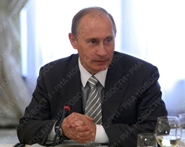  Vladimir Putin meets members of the Valdai Discussion Club - Sputnik International