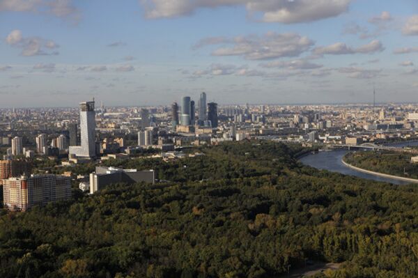 Bird's eye view of Russian capital from Moscow University tower - Sputnik International