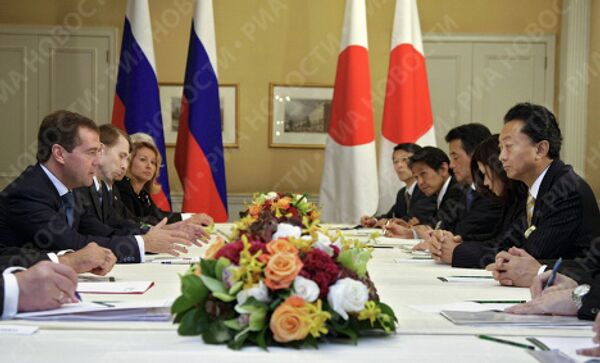 Dmitry Medvedev meets with Japanese PM in New York - Sputnik International