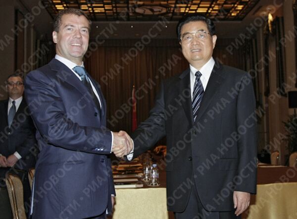 Russian, Chinese Presidents meet in New York - Sputnik International