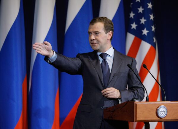 Dmitry Medvedev said the creation of a new global financial system will be a joint and coordinated decision which brings optimism about future approach toward tackling global economic crises. - Sputnik International