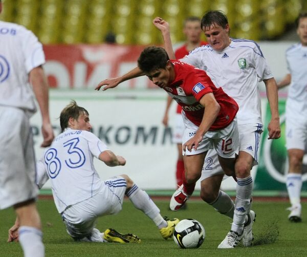 Spartak Moscow beats Tom Tomsk 5-0 in 23rd round of 2009 Russian Football Championship - Sputnik International