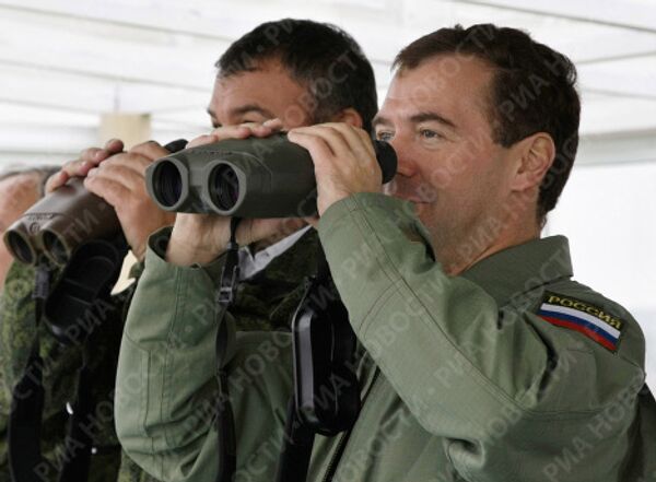 Medvedev pledges to recreate strong Navy in 10 years - Sputnik International