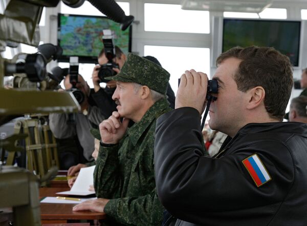 Russian president attends joint military drills in Belarus  - Sputnik International