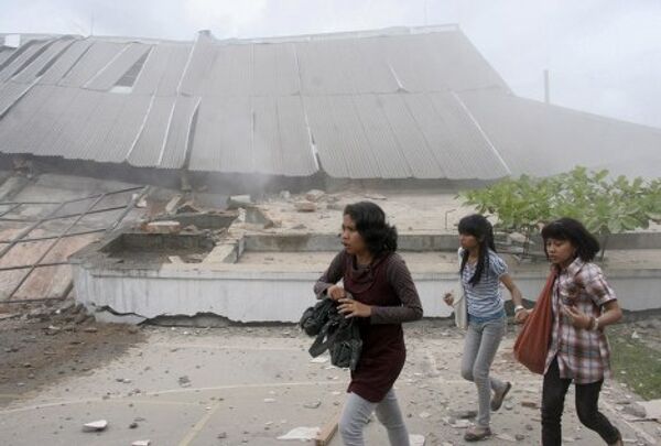 Earthquake devastates Padang, the capital of Indonesia’s West Sumatra province  - Sputnik International