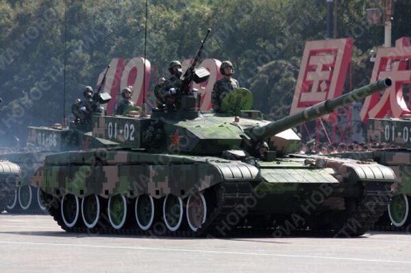 China marks 60th anniversary with tanks and female air regiment  - Sputnik International
