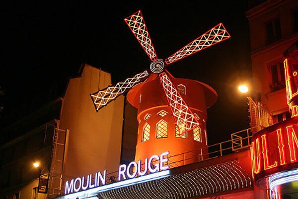 Moulin Rouge turns 120, features Russian can-can - Sputnik International