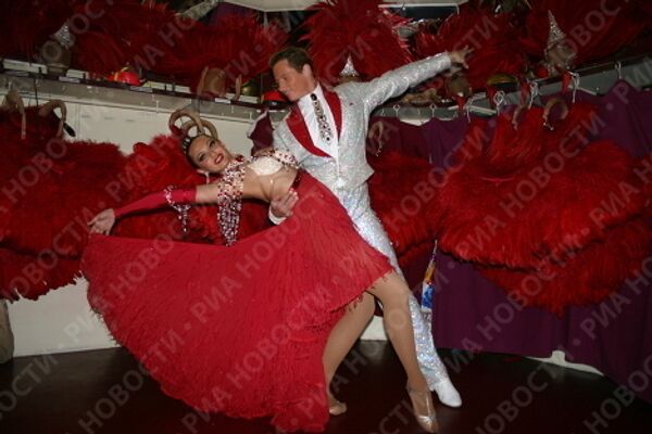 Moulin Rouge turns 120, features Russian can-can - Sputnik International