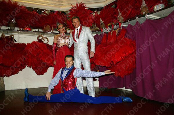 Moulin Rouge turns 120, features Russian can-can - Sputnik International