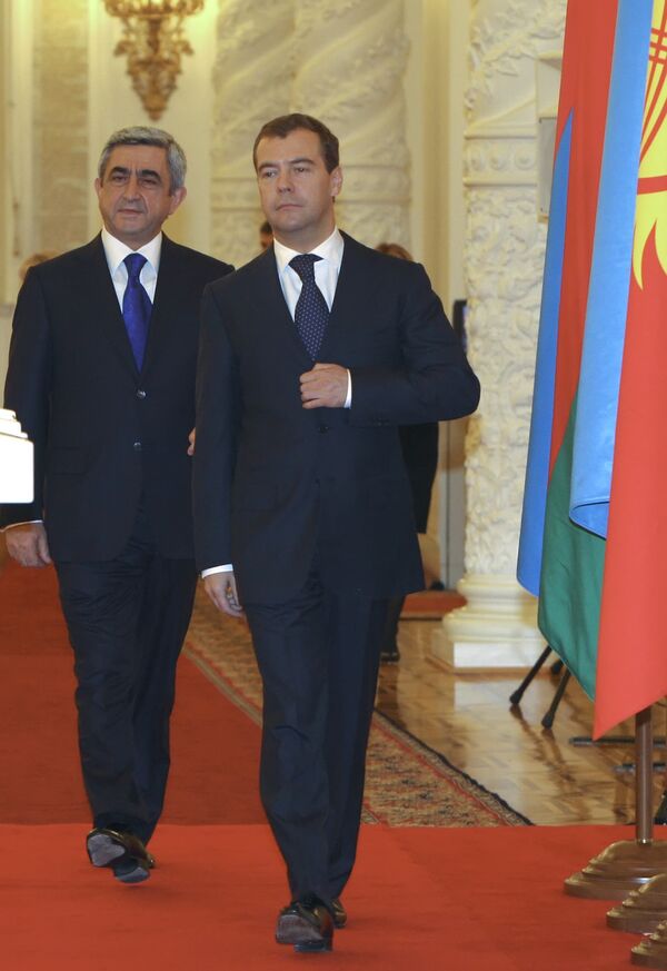 Russian, Armenian leaders to discuss trade, military cooperation - Sputnik International