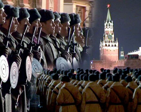 March in step like in 1941: 4,000 military students to parade in Red Square - Sputnik International