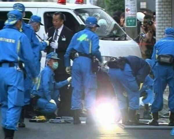 62 year old Japanese gang member shoots 3 then himself - Sputnik International