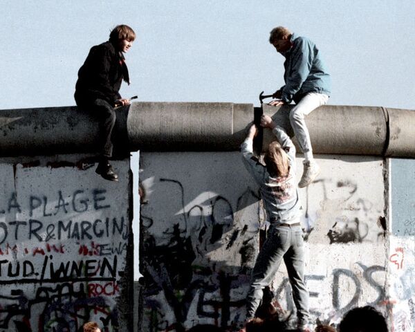 The fall of the Berlin wall: 20 years on - Sputnik International