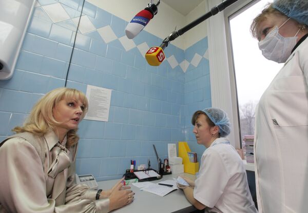 Speaking at a hospital in a town near Moscow, where she was to oversee the start of a national vaccination campaign, Golikova said the figure was up from 3,122 last week. - Sputnik International