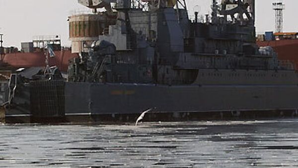 Russia floats out second Gepard class frigate for Vietnam - Sputnik International