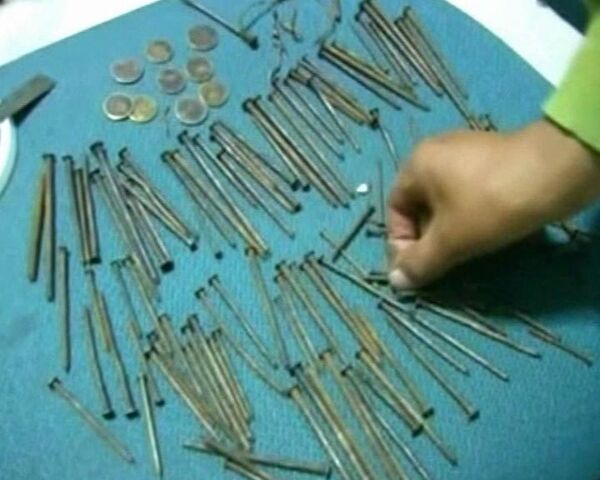 Man who eats metal - Sputnik International