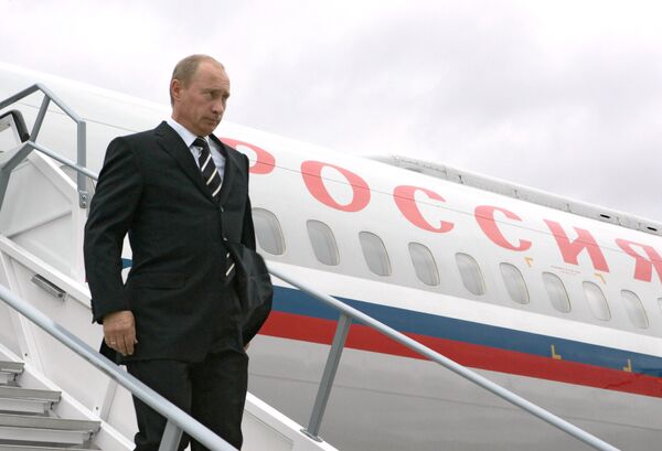 Putin arrives in Ukraine for talks with Tymoshenko - Sputnik International