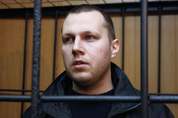 Russian accused of throwing girls out window kept in custody - Sputnik International