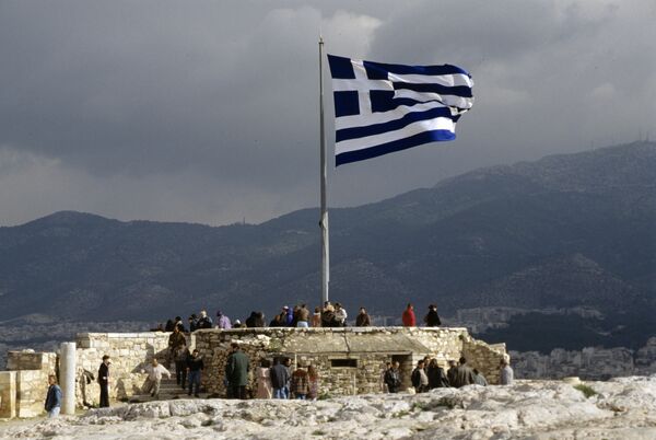 Greek parliament approves $6.55-billion austerity package - Sputnik International