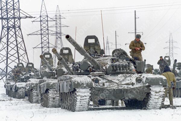 Federal forces enter Chechnya in 1994 - Sputnik International