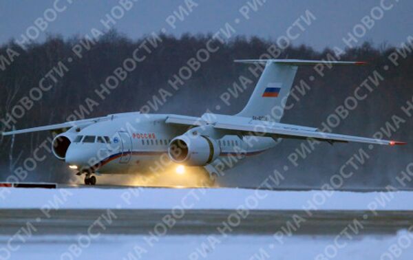 Antonov An-148 regional aircraft after its first commercial flight - Sputnik International