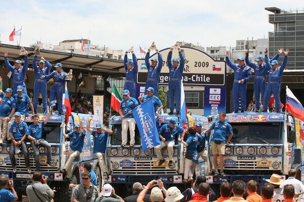 Russia's Kamaz team sweeps podium in Dakar Rally 6th stage - Sputnik International