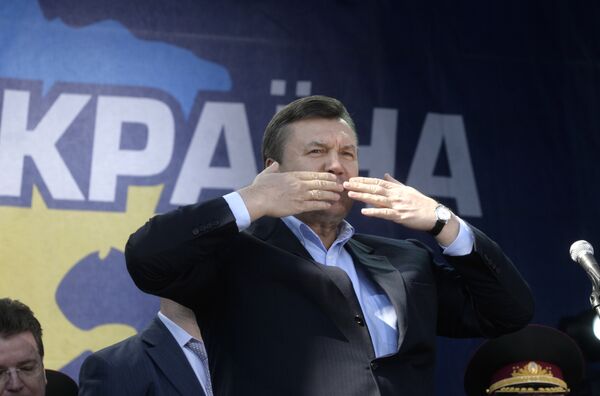 Former premier and Party of Regions leader Viktor Yanukovych is leading the presidential race in the ex-Soviet country. - Sputnik International