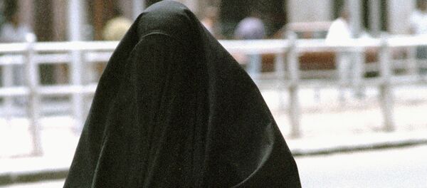 Germany mulls French-style burqa ban Germany mulls French-style burqa ban - Sputnik International
