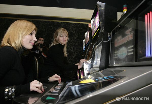 Russia’s first newly legal casino opens its doors - Sputnik International