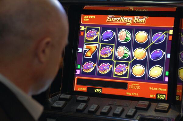 Police Bust Russian $1.5 Mln Per Day Gambling Chain - Sputnik International