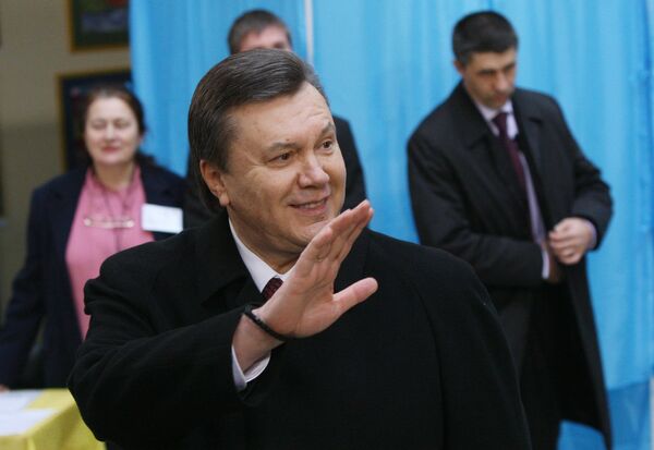 China congratulates Ukraine's Yanukovych, says ready to develop ties  - Sputnik International