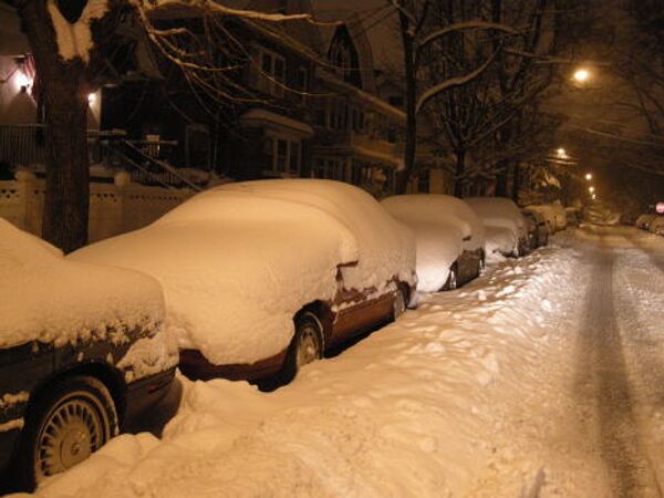 Heavy snowstorm batters New York - Sputnik International