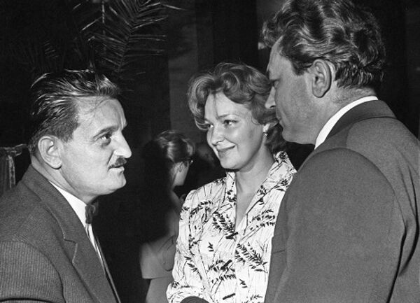 Irina Skobtseva, Sergei Bondarchuk and D. Malyshev at first Moscow International Film Festival in 1959 - Sputnik International