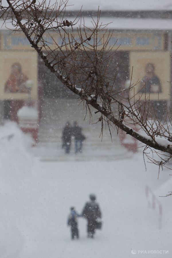 Over the top. Consequences of Moscow’s massive snowfall - Sputnik International