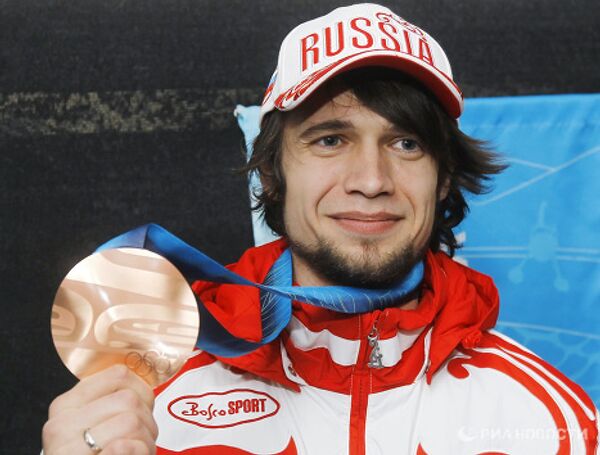 Russian Olympic medalists: 3 gold, 5 silver and 7 bronze  - Sputnik International